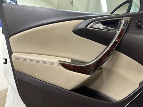 Used 2013 Buick Verano Leather image 16