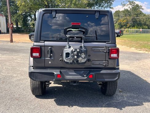 Used 2020 Jeep Wrangler Unlimited Sahara image 8