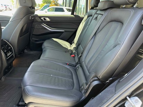 Used 2020 BMW X7 xDrive40i w/ Premium Package image 17