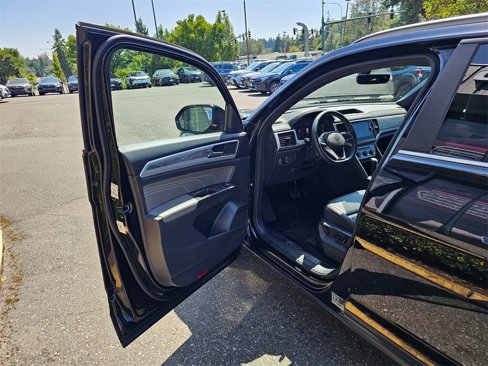 Used 2022 Volkswagen Atlas Cross Sport SE image 20