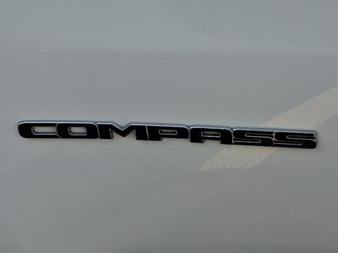 Certified 2018 Jeep Compass Latitude w/ Popular Equipment Group image 28