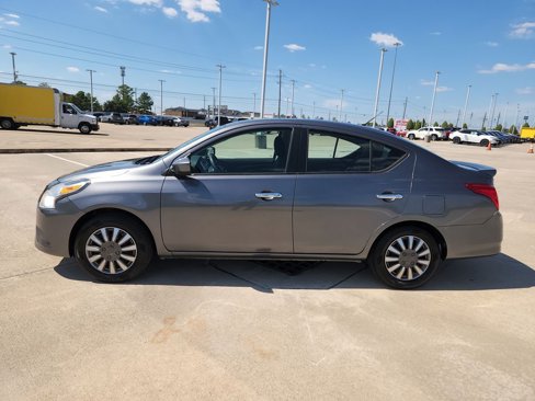 Used 2017 Nissan Versa SV image 8