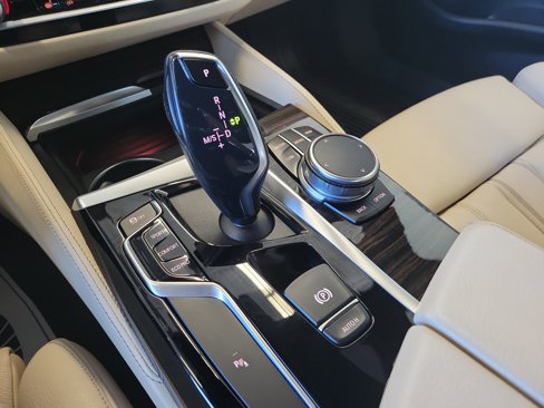 Used 2019 BMW 530i xDrive image 24