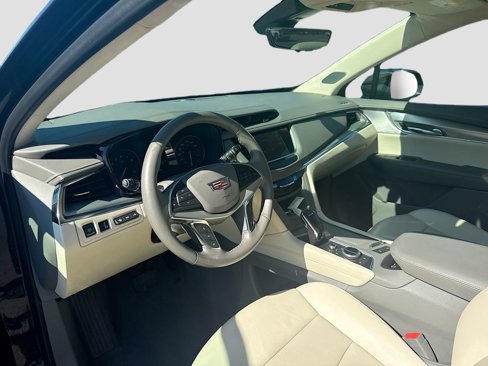 Used 2020 Cadillac XT5 Premium Luxury image 9