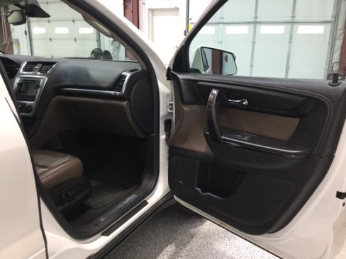 Used 2014 GMC Acadia SLT image 20