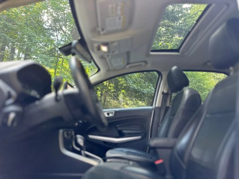 Used 2020 Ford EcoSport Titanium image 10