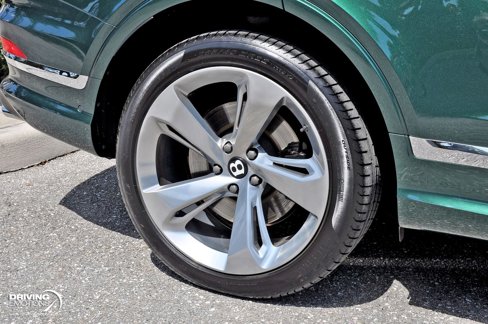 Used 2022 Bentley Bentayga image 11