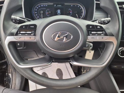 Used 2023 Hyundai Tucson SE image 13
