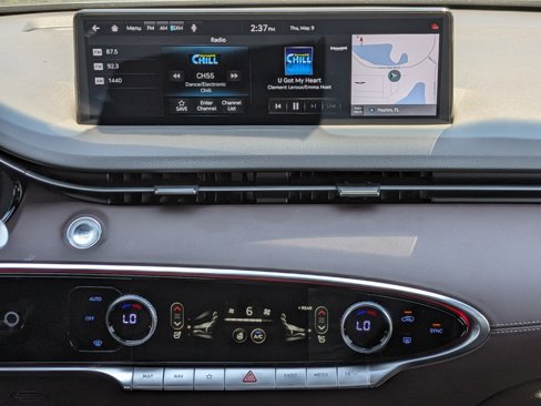 Certified 2025 Genesis GV70 2.5T w/ Advanced Package image 13