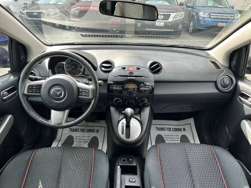 Used 2013 MAZDA MAZDA2 Touring image 28