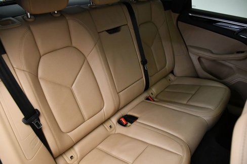 Certified 2023 Porsche Macan image 54
