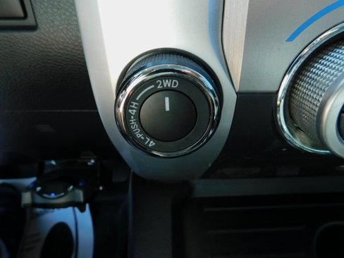 Used 2014 Toyota Tundra Limited image 29