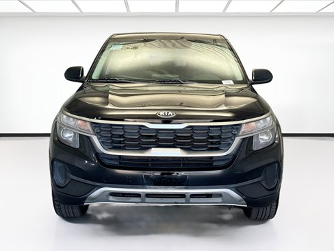 Used 2021 Kia Seltos LX image 2