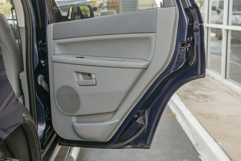 Used 2005 Jeep Grand Cherokee Laredo image 47
