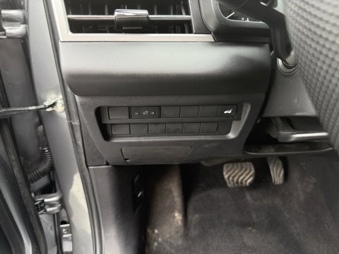 Used 2023 Mitsubishi Outlander SE image 15