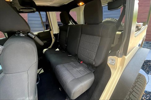 Used 2011 Jeep Wrangler Unlimited Sport image 22
