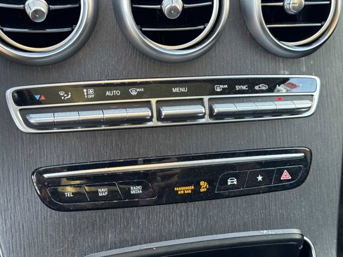 Used 2021 Mercedes-Benz GLC 300 4MATIC image 22