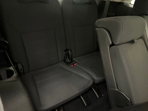 Used 2020 Kia Sorento LX image 18