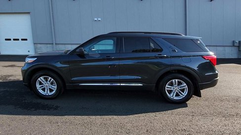 Used 2022 Ford Explorer XLT image 5
