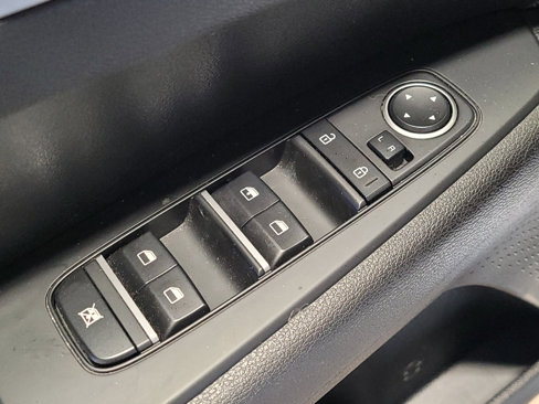 Used 2023 Kia Forte LXS image 27