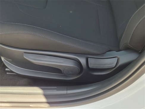 New 2025 Hyundai Elantra Sport image 13