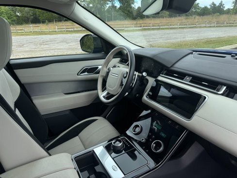 Used 2020 Land Rover Range Rover Velar R-Dynamic S image 28