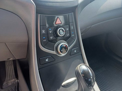 Used 2014 Hyundai Elantra SE w/ Option Group 02 image 9