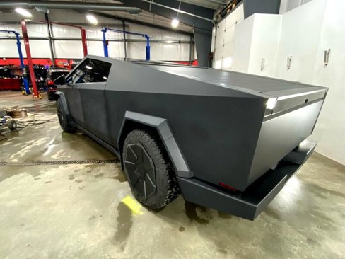Used 2024 Tesla Cybertruck AWD Crew Cab image 3