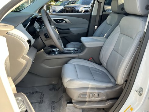 Used 2019 Chevrolet Traverse LT w/ LT Premium Package image 11