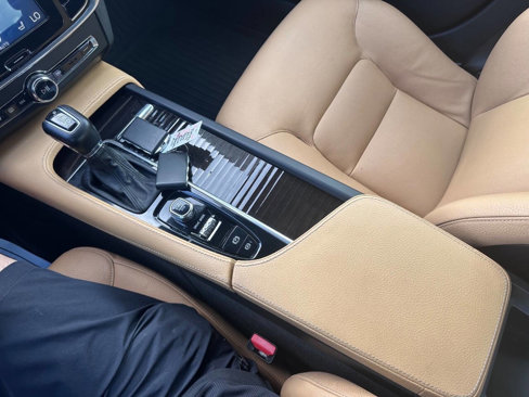 Used 2019 Volvo S90 T5 Momentum w/ Protection Package Premier image 15