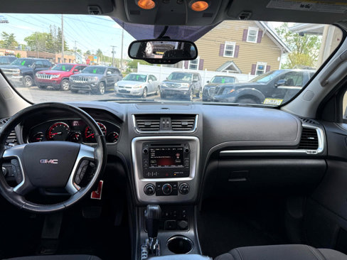 Used 2016 GMC Acadia SLE image 13