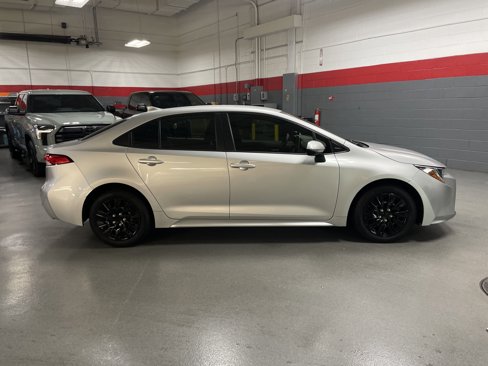 Used 2020 Toyota Corolla LE image 11