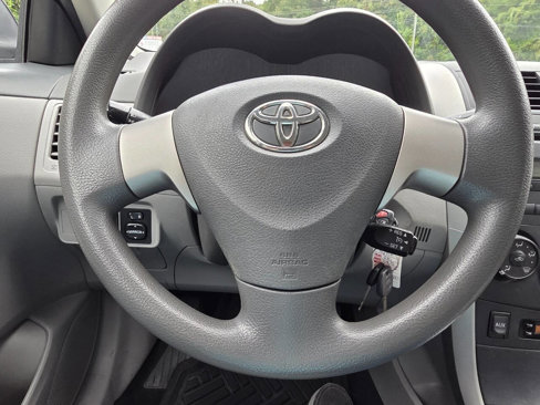 Used 2010 Toyota Corolla LE image 17
