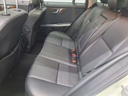 Used 2011 Mercedes-Benz GLK 350 4MATIC image 35