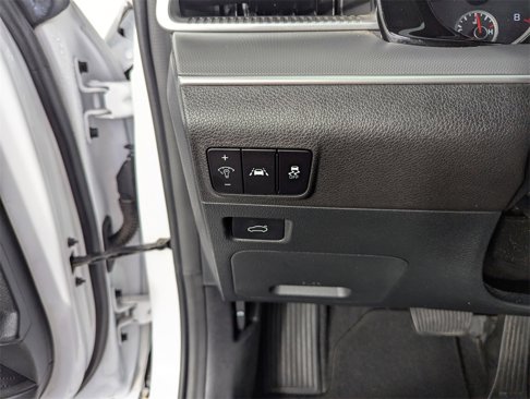 Used 2021 Kia K5 LX image 19