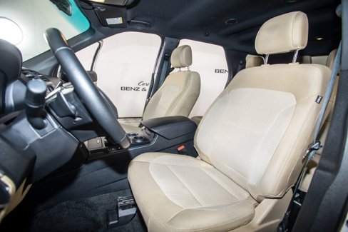 Used 2016 Ford Explorer XLT image 14