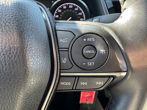 Used 2023 Toyota Camry SE image 22