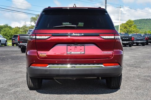 Certified 2023 Jeep Grand Cherokee Laredo image 4