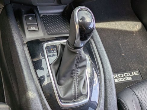 Used 2022 Nissan Rogue Sport SL image 24