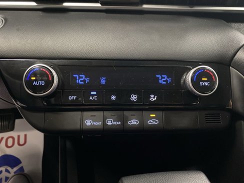 Certified 2022 Hyundai Elantra SEL image 17