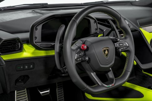 Used 2024 Lamborghini Revuelto image 12