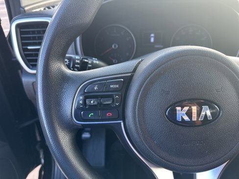 Used 2018 Kia Sportage LX image 9