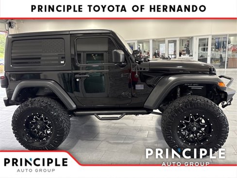 Used 2018 Jeep Wrangler Sport image 4