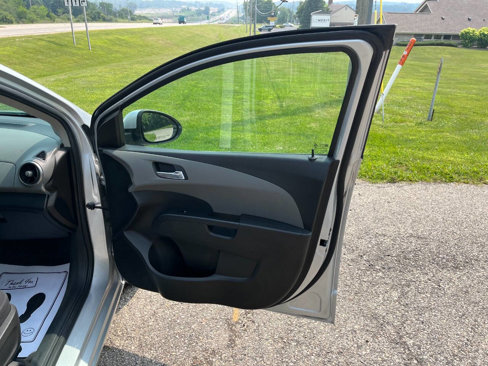 Used 2015 Chevrolet Sonic LT image 23