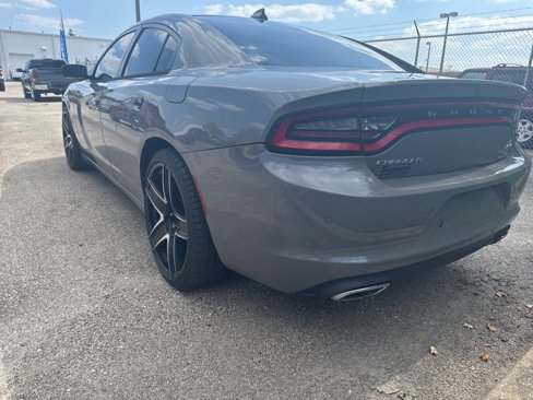 Used 2018 Dodge Charger SXT Plus w/ Driver Confidence Group image 4