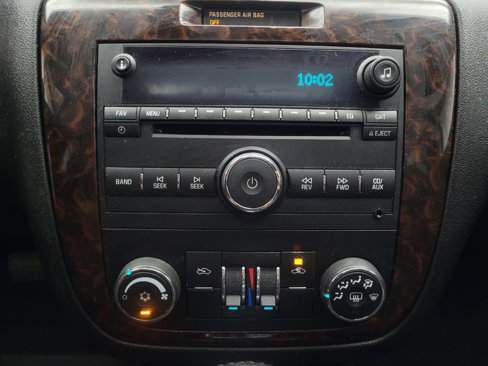 Used 2013 Chevrolet Impala LT w/ LT Sunroof Package image 25