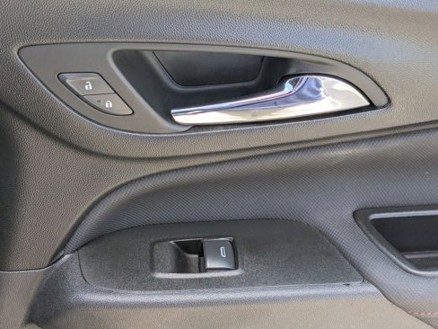 Used 2022 Chevrolet Equinox RS w/ RS Leather Package image 38