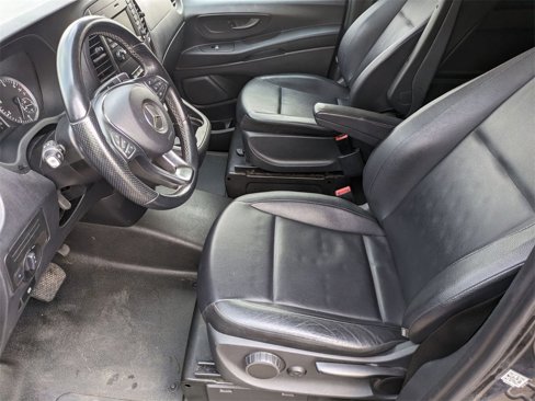 Used 2018 Mercedes-Benz Metris Passenger image 12