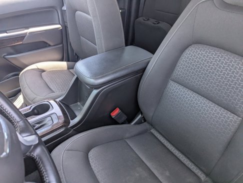 Used 2022 GMC Canyon Elevation image 17