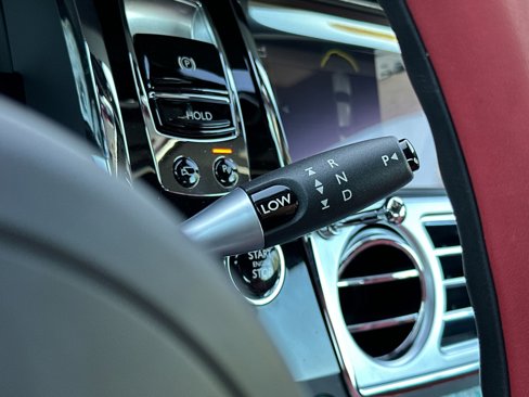 Used 2019 Rolls-Royce Wraith image 23